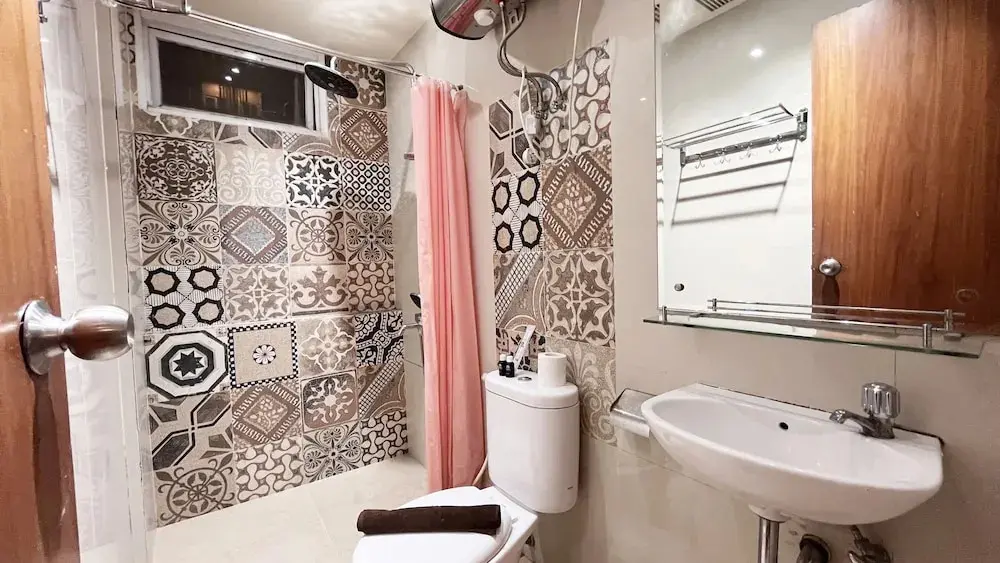 Макассар: Stylish Studio Room At Apartment Vida View Makassar
