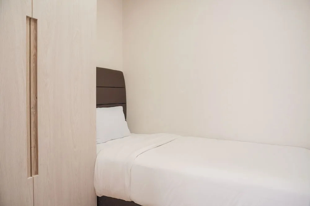 Джакарта: Modern Look And Comfy 2Br Menteng Park Apartment