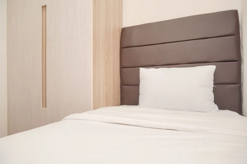 Джакарта: Modern Look And Comfy 2Br Menteng Park Apartment