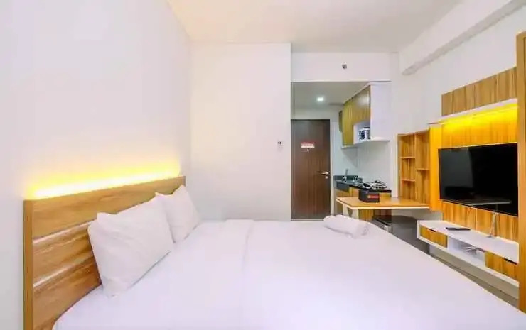 Депок: Modern And Comfy Studio At Transpark Cibubur Apartment