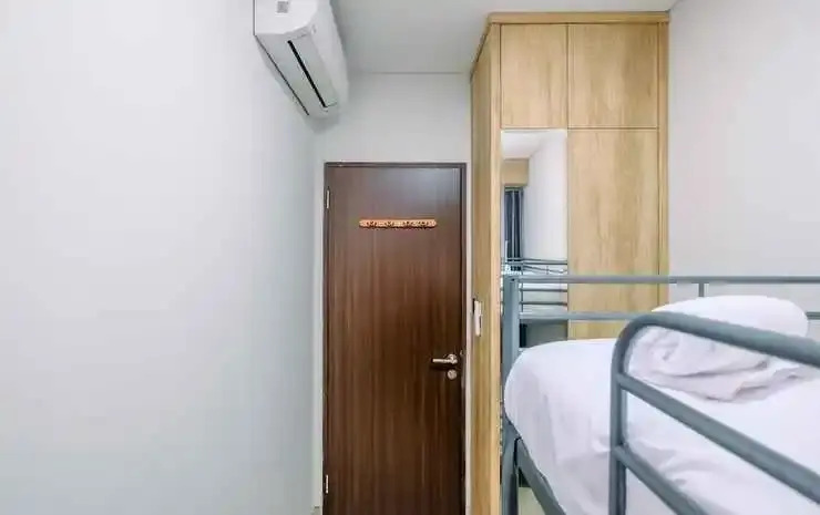 Бекаси: Modern Look And Comfy 2Br Transpark Cibubur Apartment