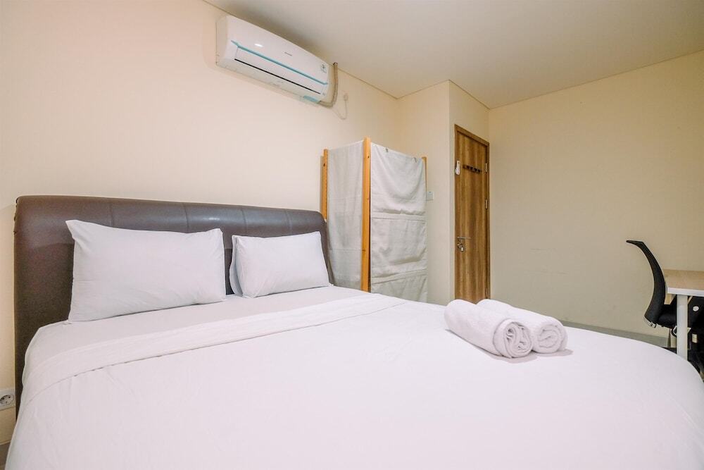 Джакарта: Spacious And Elegant 1Br Apartment Pejaten Park Residence