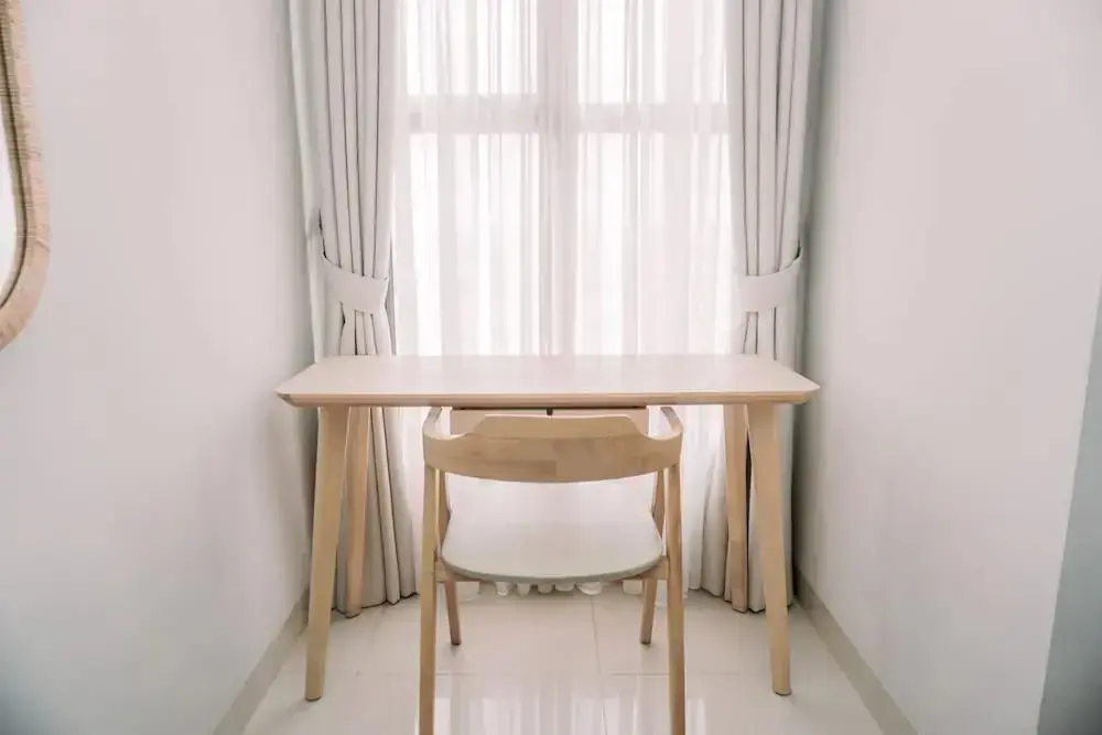 Южный Тангеранг: Homey And Enjoy Living Studio Transpark Bintaro Apartment