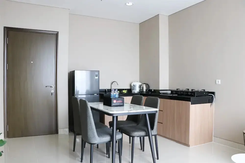 Джакарта: Modern And Compact Designed 1Br At Ciputra International Apartment