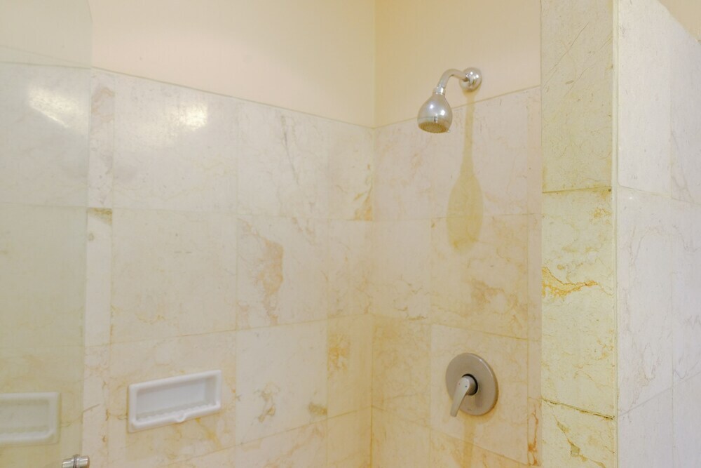Бандунг: Cozy 3Br Apartment Braga City Walk