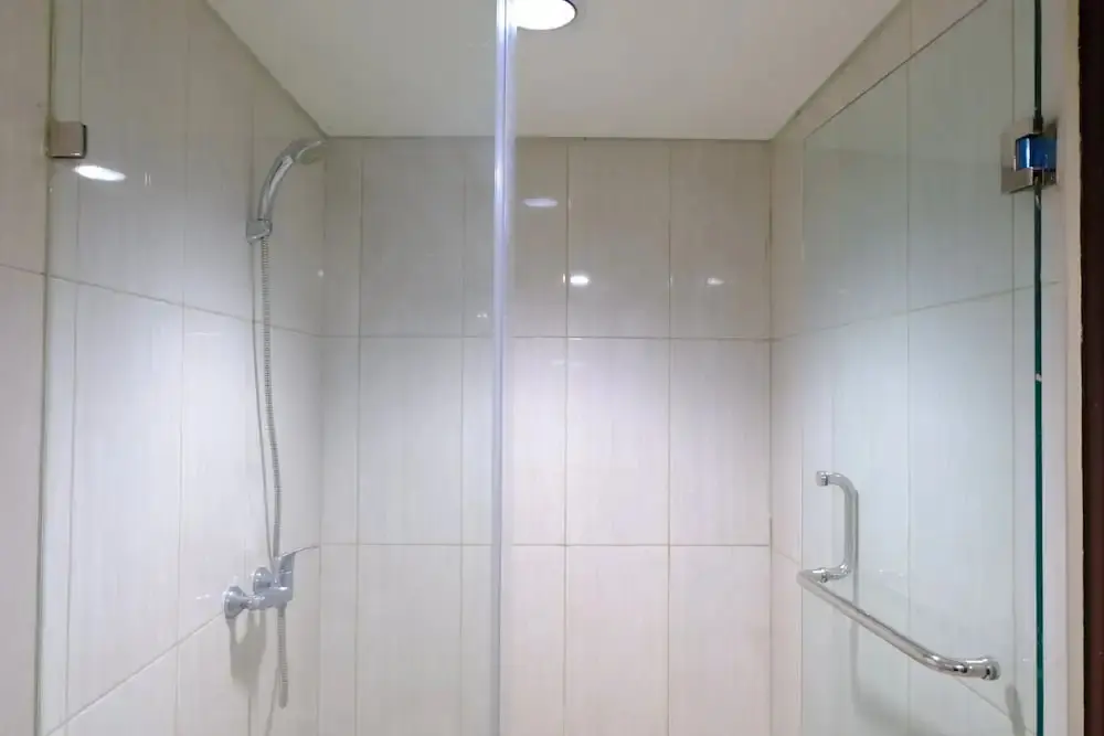 Бандунг: Homey 2Br At Apartment Tamansari La Grande
