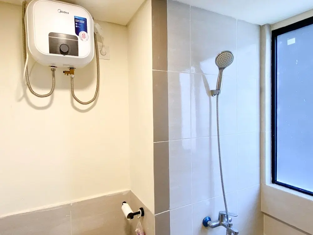 Сибату: Spacious And Homey 2Br At Meikarta Apartment