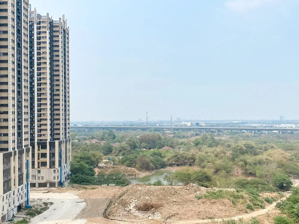 Сибату: Spacious And Homey 2Br At Meikarta Apartment