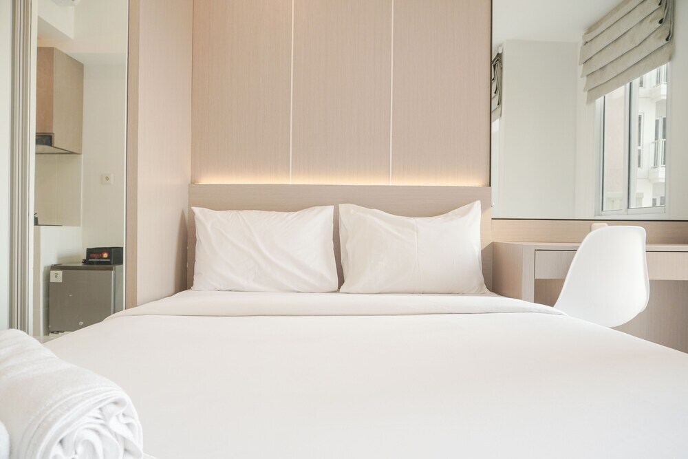 Южный Тангеранг: Modern Look Studio Tokyo Riverside Pik 2 Apartment