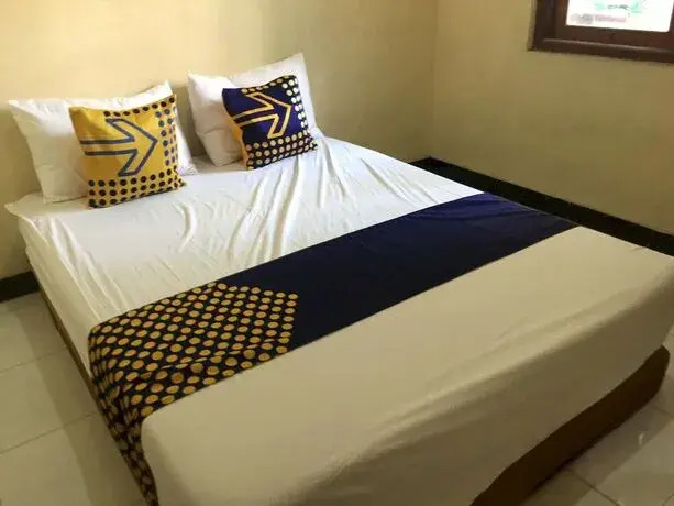 Сурабая: Spot On 93290 Homestay Betro Syariah