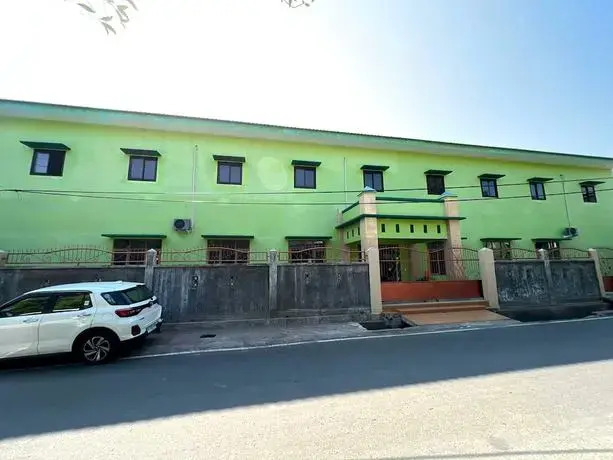 Макассар: OYO 93296 Kost Gowa