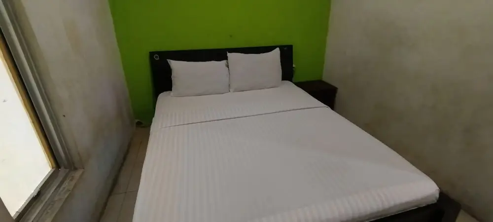 Мартапура: Oyo 93295 Wisma Aluh Ambak