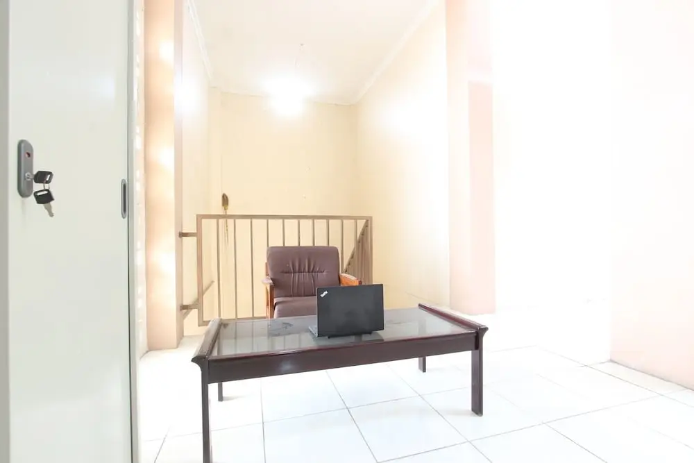 Клатен: Spot On 93245 Guet House Mulia Dua Syariah