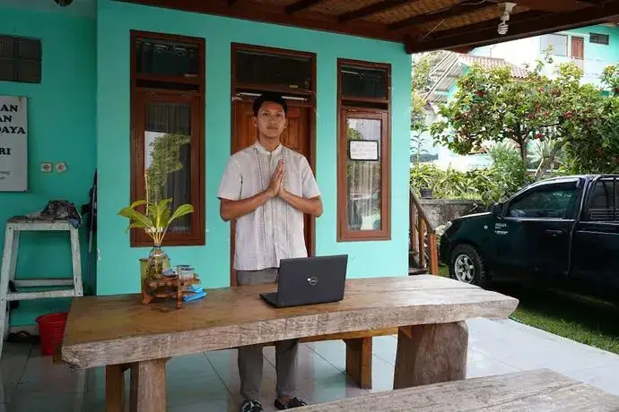 Паромпонг: OYO 93248 Villa Syariah Astuti Lestari
