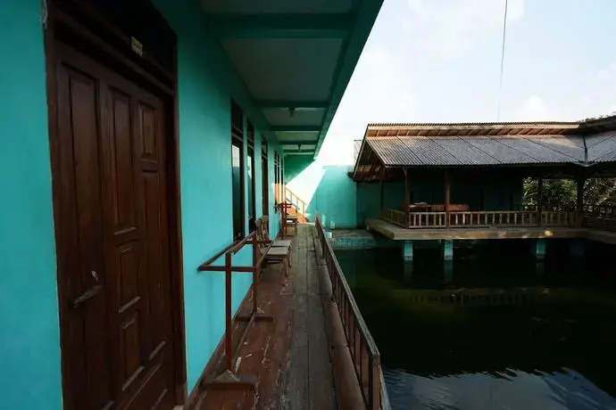 Паромпонг: OYO 93248 Villa Syariah Astuti Lestari