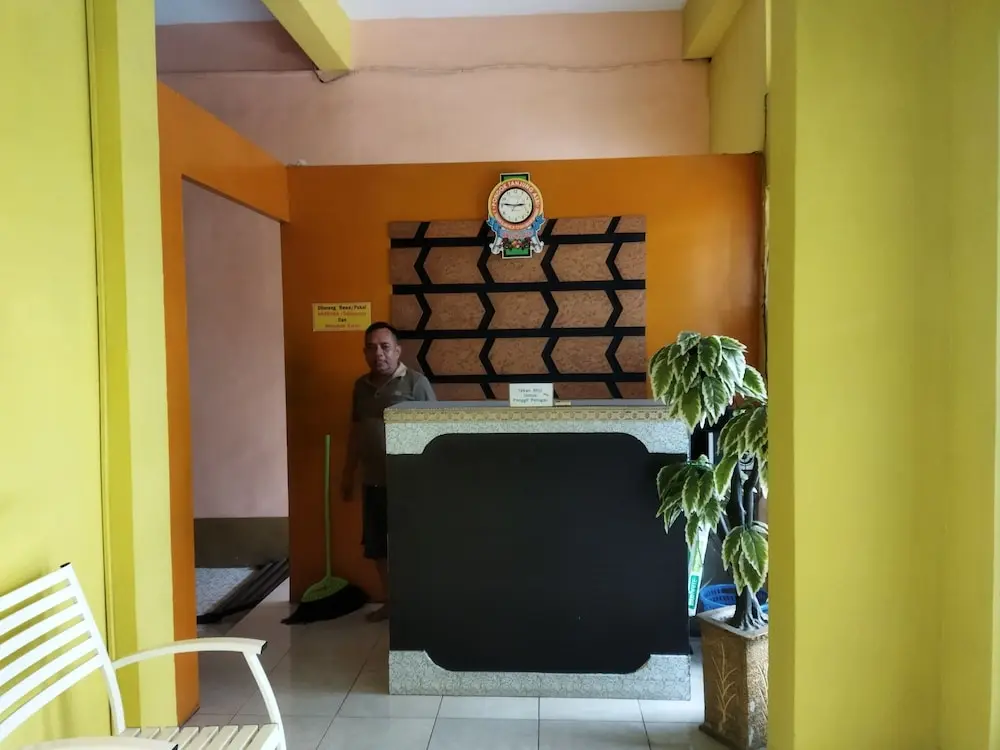 Паре-Паре: OYO 93306 Penginapan Permata Hijau Syariah Near Bukit Teletubbies