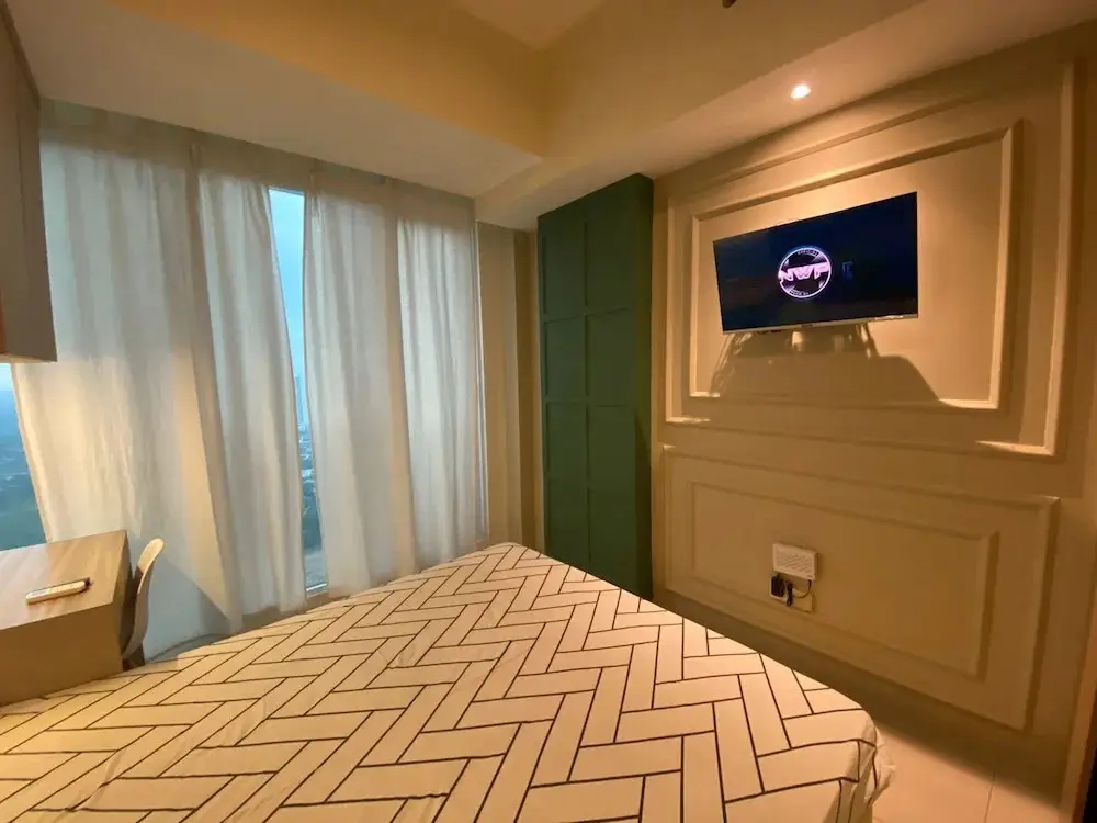 Legok: Sky House BSD by Kakarama Room
