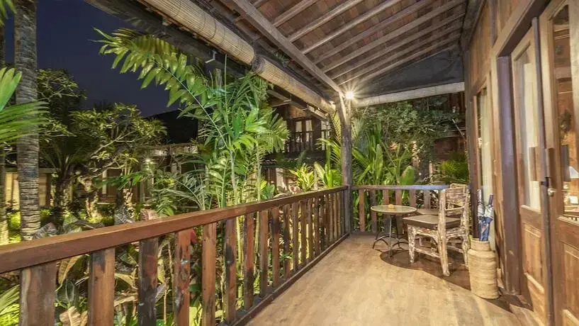 Убуд: Picturesque Private Joglo Villa Near Monkey Forest