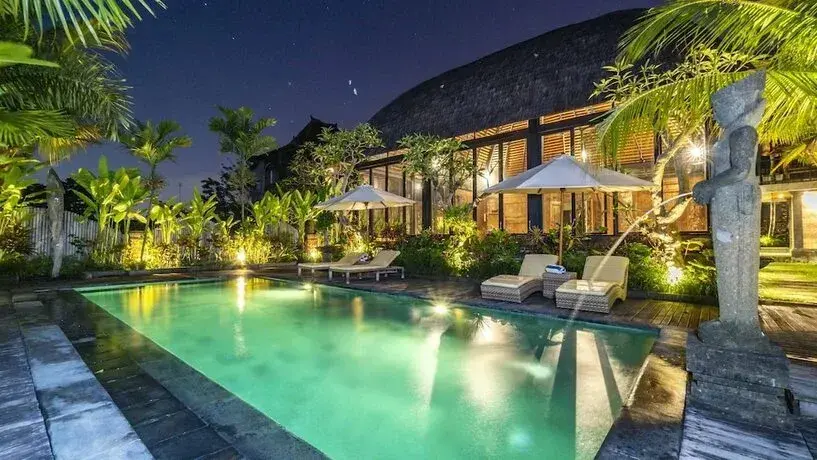 Убуд: Picturesque Private Joglo Villa Near Monkey Forest