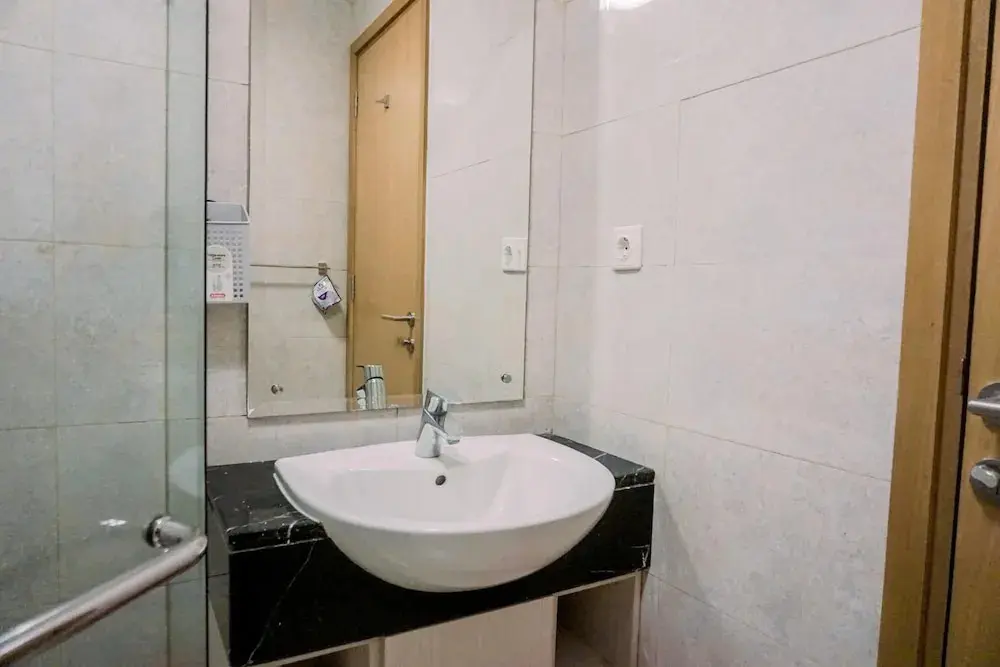 Джакарта: Nice And Comfy 1Br At The Mansion Kemayoran Apartment