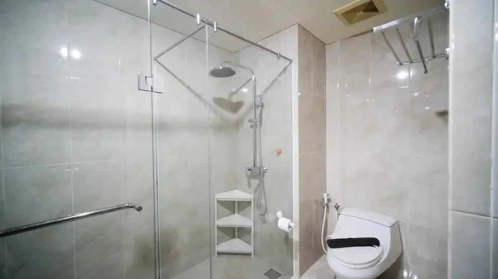 Сурабая: Best Location And Strategic 2Br At Praxis Apartment
