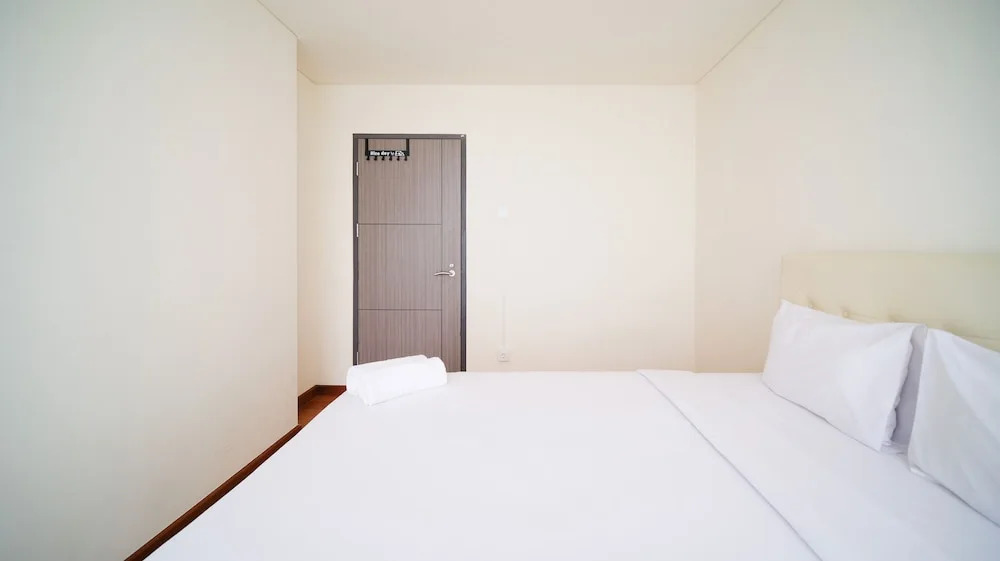 Сурабая: Best Location And Strategic 2Br At Praxis Apartment
