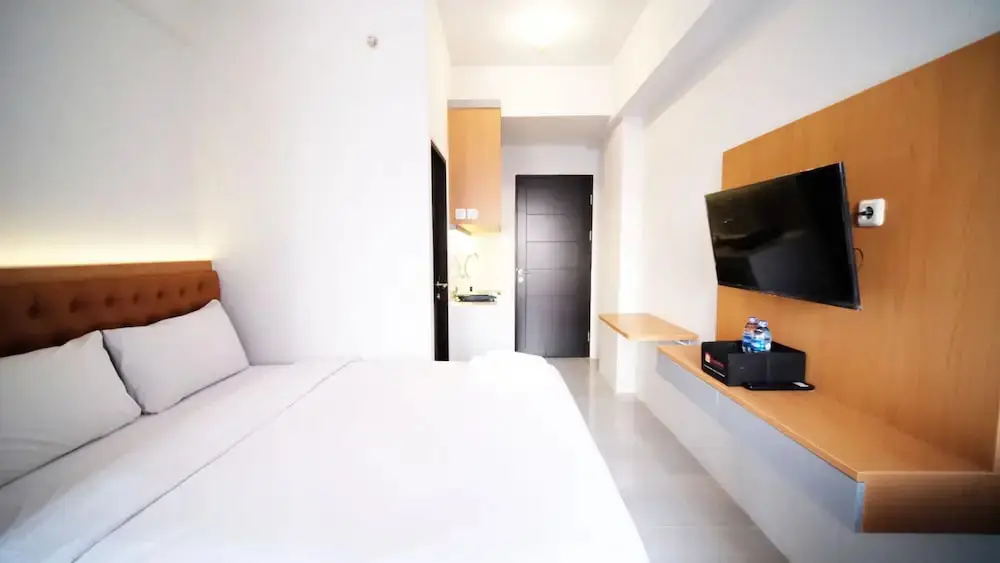 Сидоарджо: Tidy And Cozy Stay Studio Apartment At Suncity Residence