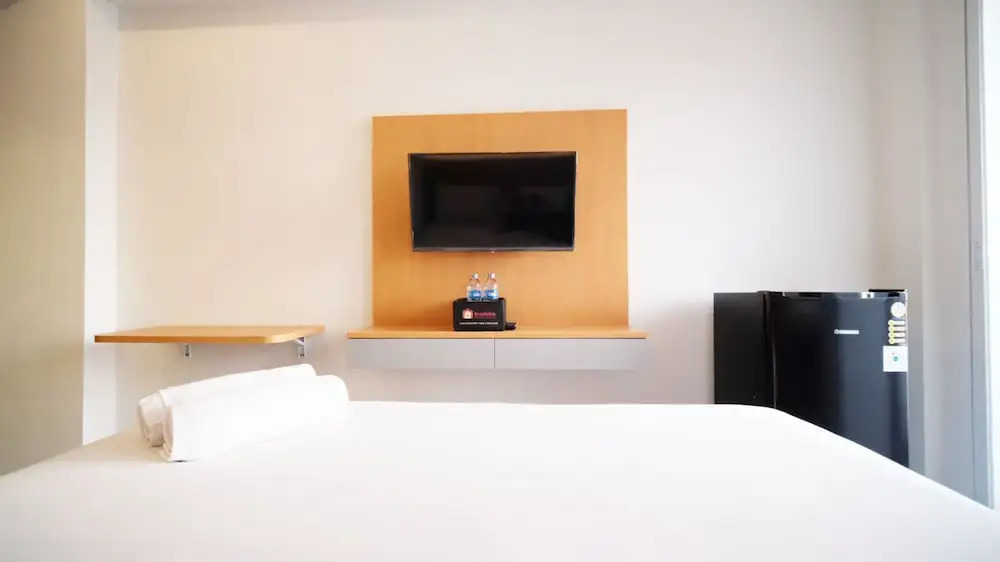 Сидоарджо: Tidy And Cozy Stay Studio Apartment At Suncity Residence
