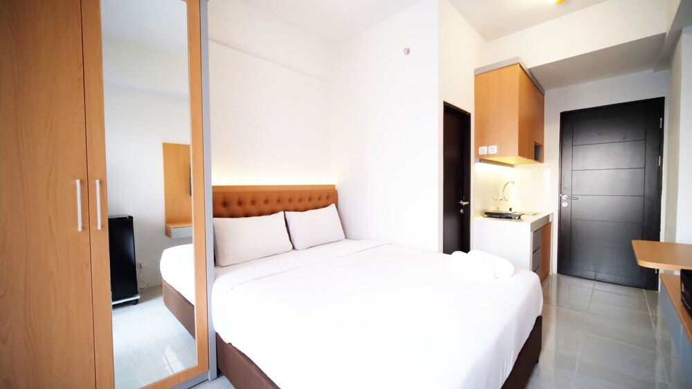 Сидоарджо: Tidy And Cozy Stay Studio Apartment At Suncity Residence