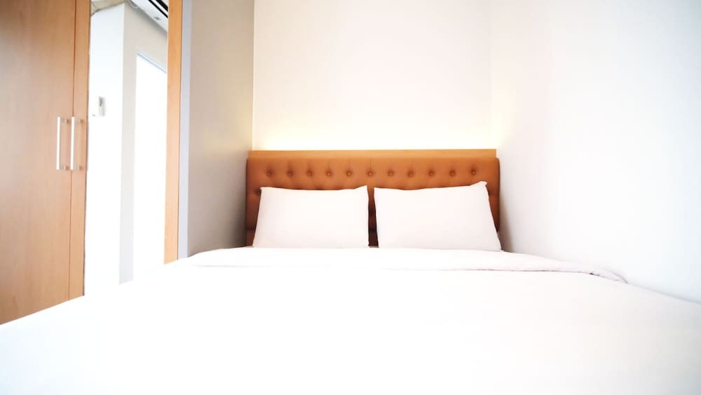 Сидоарджо: Tidy And Cozy Stay Studio Apartment At Suncity Residence