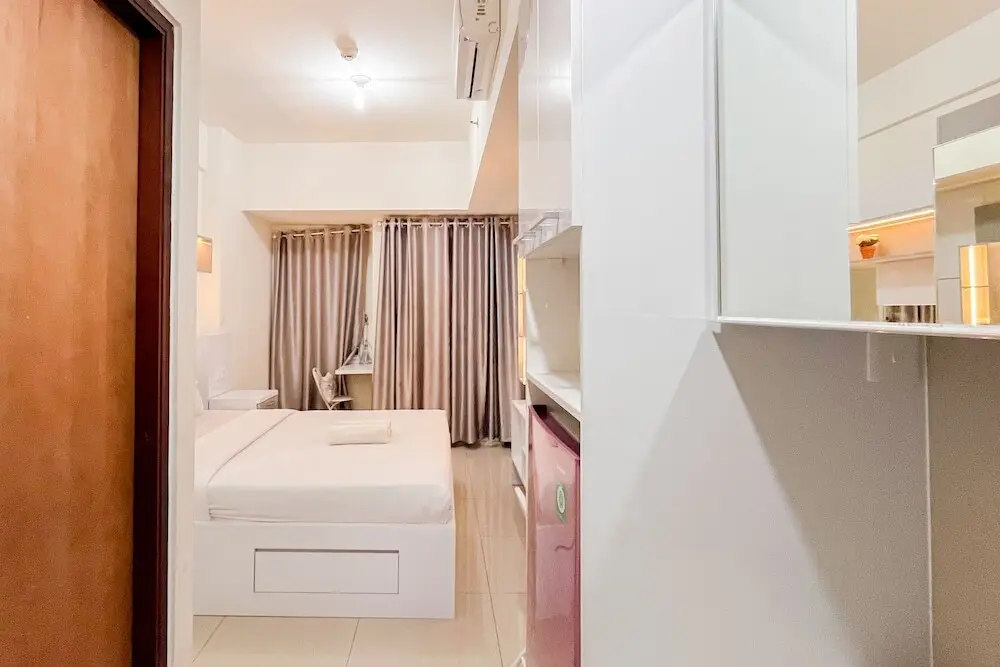 Макассар: Cozy Living And Homey Studio Vida View Makassar Apartment