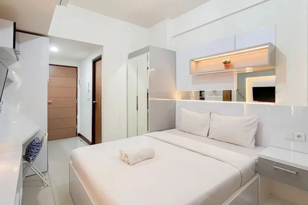 Макассар: Cozy Living And Homey Studio Vida View Makassar Apartment