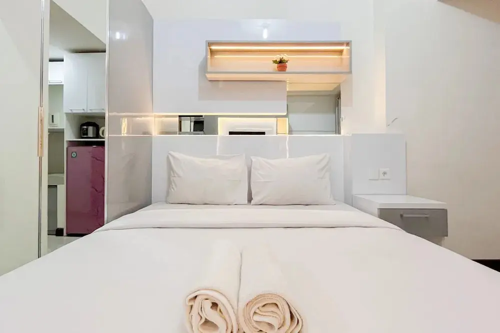 Макассар: Cozy Living And Homey Studio Vida View Makassar Apartment