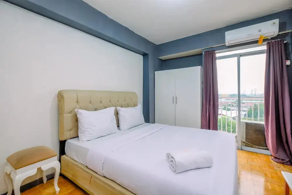 Богор: Modern Look Studio At Bogor Valley Apartment
