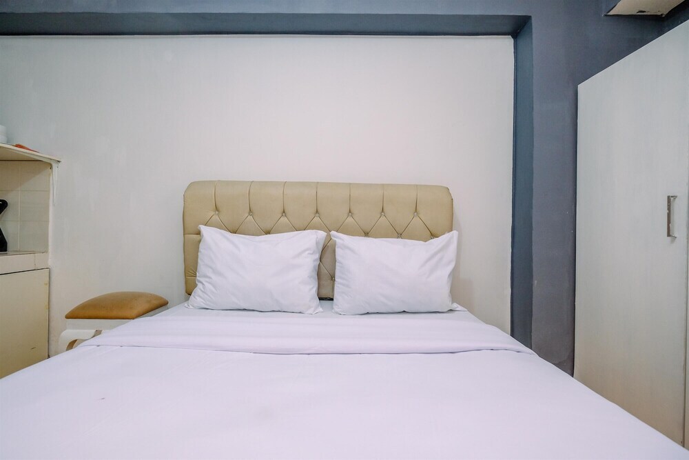 Богор: Modern Look Studio At Bogor Valley Apartment
