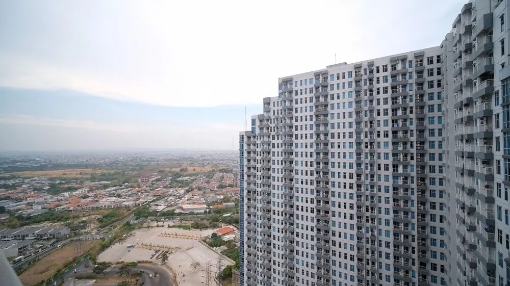 Сурабая: Compact And Homey 2Br At Benson Supermall Mansion Apartment