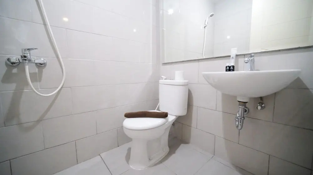 Сурабая: Compact And Homey 2Br At Benson Supermall Mansion Apartment