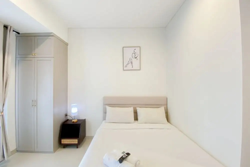 Джакарта: Simply Look Studio Room Vasaka Solterra Apartment