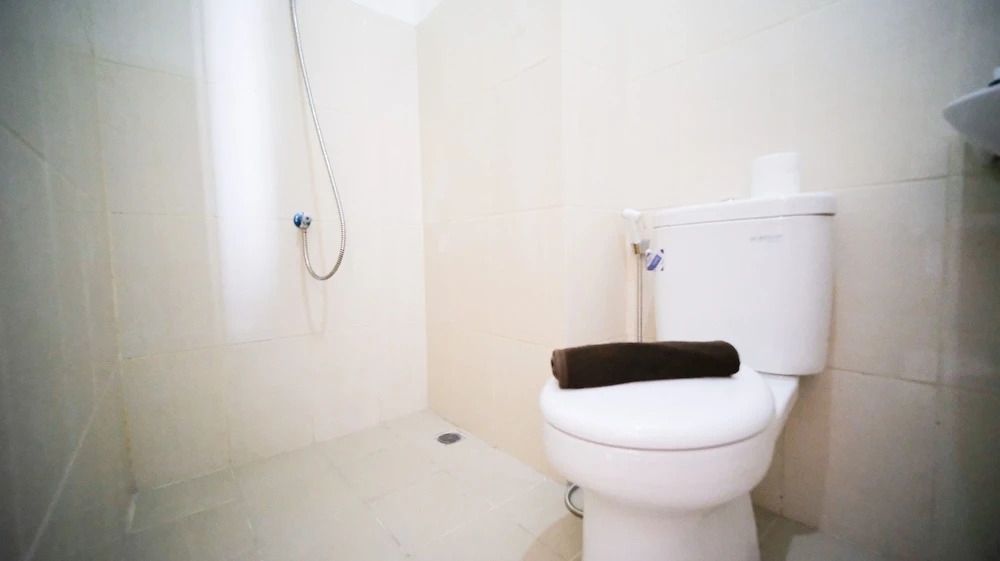 Сурабая: Good Choice And Cozy Stay Studio At Bale Hinggil Apartment