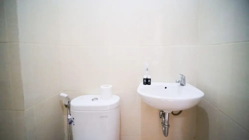 Сурабая: Good Choice And Cozy Stay Studio At Bale Hinggil Apartment