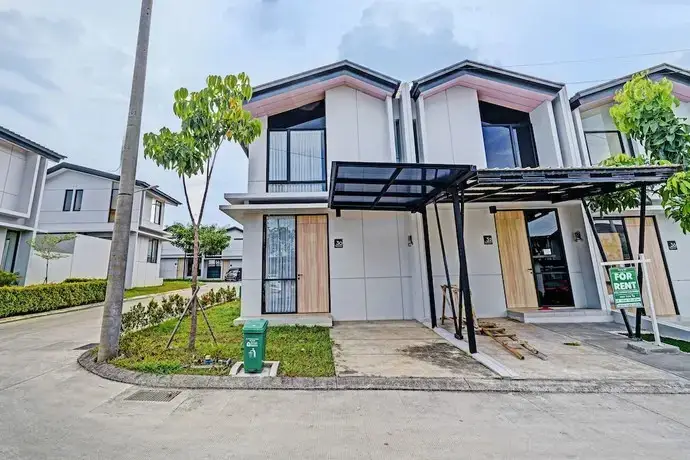 Караванг: OYO Life 92719 Rolling Hills Residence