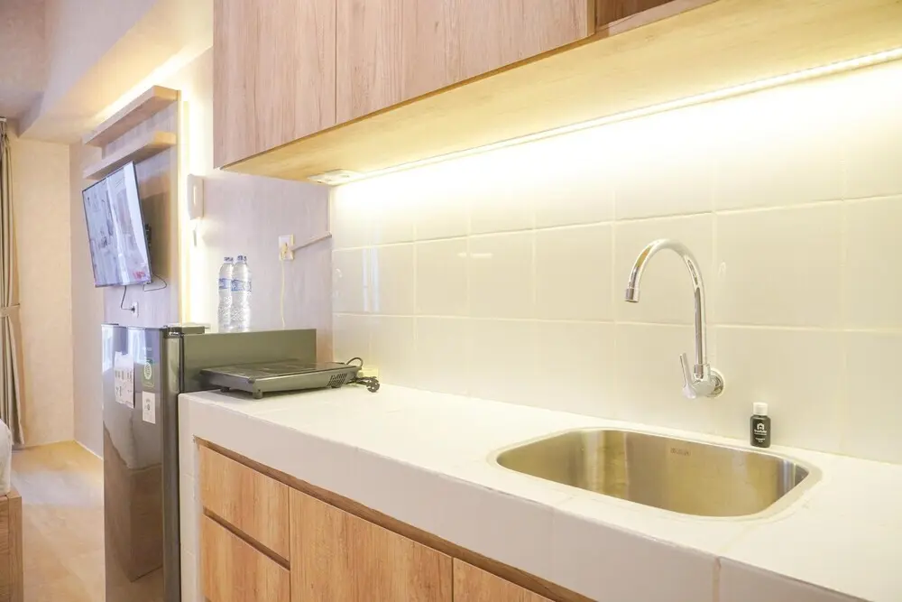 Южный Тангеранг: Homey And Well Furnished Studio Tokyo Riverside Pik 2 Apartment