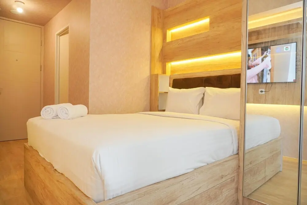Южный Тангеранг: Homey And Well Furnished Studio Tokyo Riverside Pik 2 Apartment