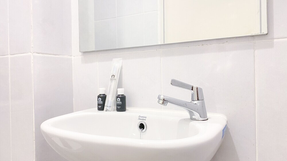 Южный Тангеранг: Modern And Homey Studio Tokyo Riverside Pik 2 Apartment