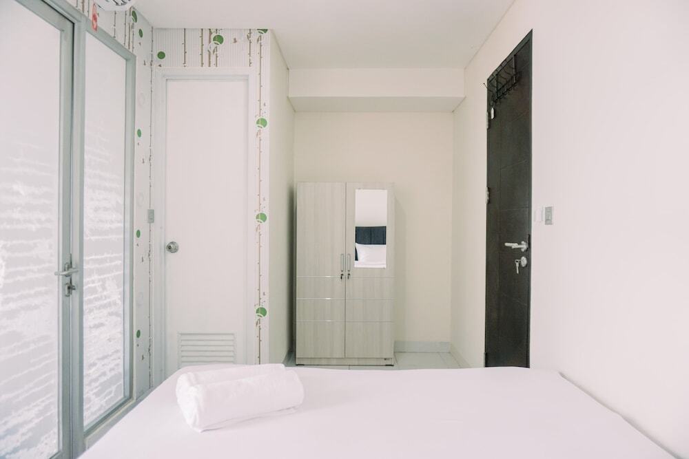 Джакарта: Homey And Warm 1Br At Sentraland Cengkareng Apartment