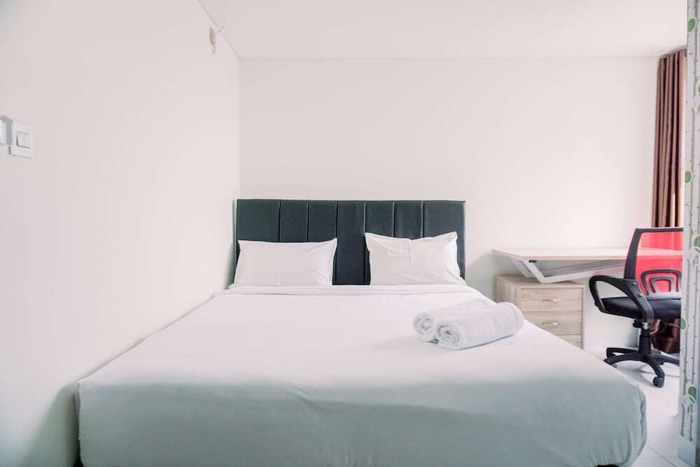 Джакарта: Homey And Warm 1Br At Sentraland Cengkareng Apartment