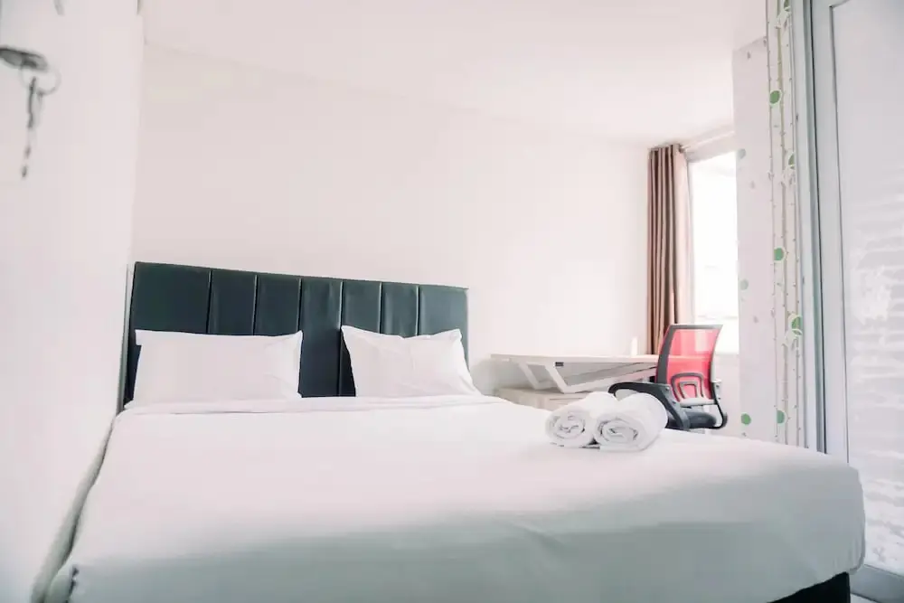 Джакарта: Homey And Warm 1Br At Sentraland Cengkareng Apartment