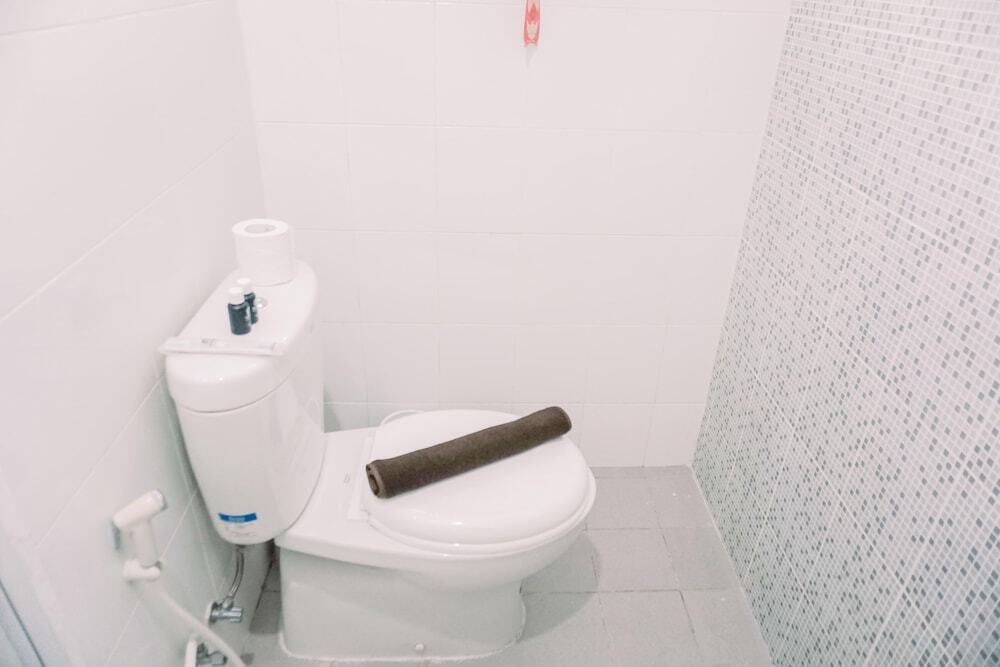 Джакарта: Homey And Warm 1Br At Sentraland Cengkareng Apartment