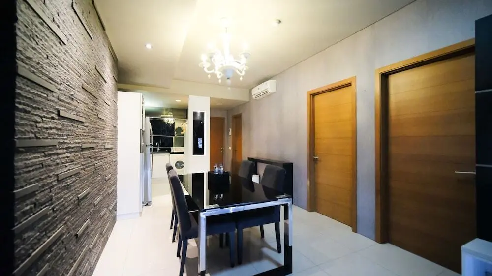 Сурабая: Spacious And Comfy 2Br Apartment At Aryaduta Residence Surabaya