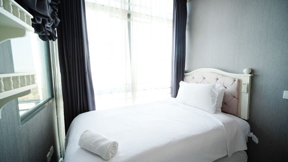 Сурабая: Spacious And Comfy 2Br Apartment At Aryaduta Residence Surabaya